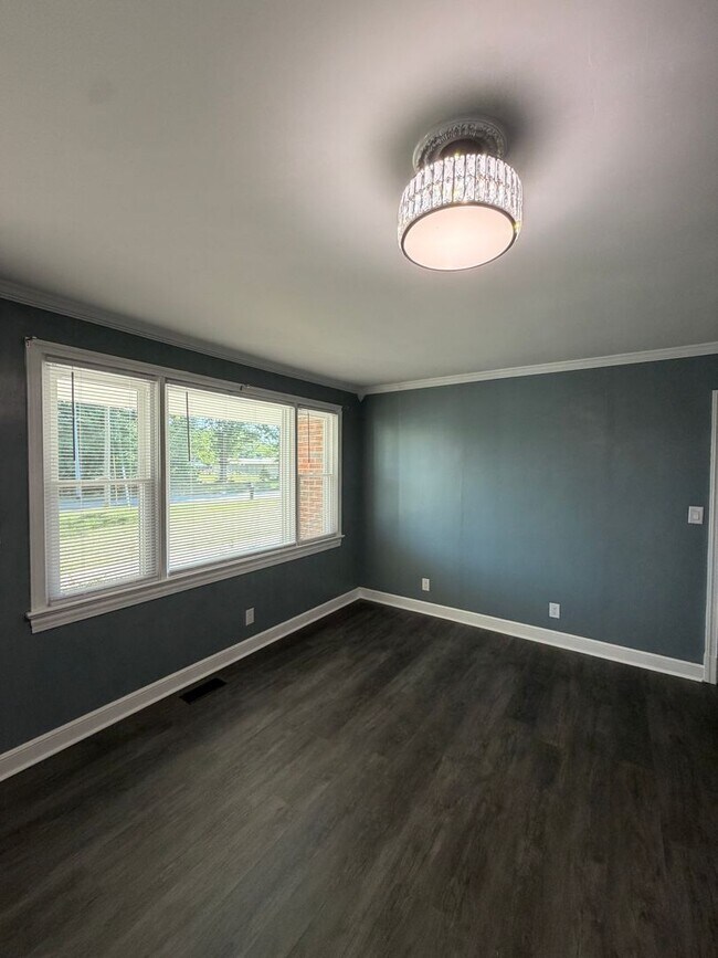Building Photo - 2 Bed 2 Bath Home on Westover