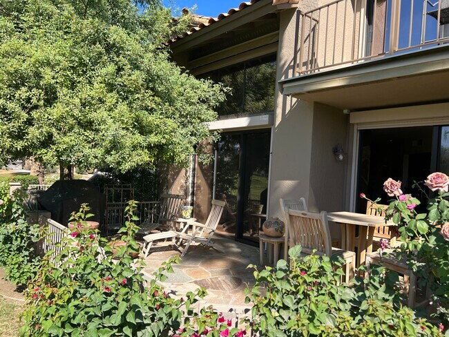 Building Photo - 38145 Crocus Ln