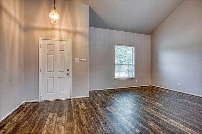 Building Photo - 25127 Florina Ranch Dr