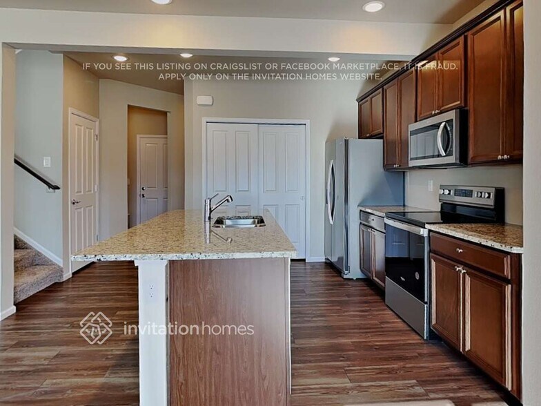 Building Photo - 11267 House Finch Ln