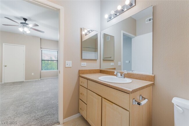 Building Photo - 8250 N Grand Canyon Dr