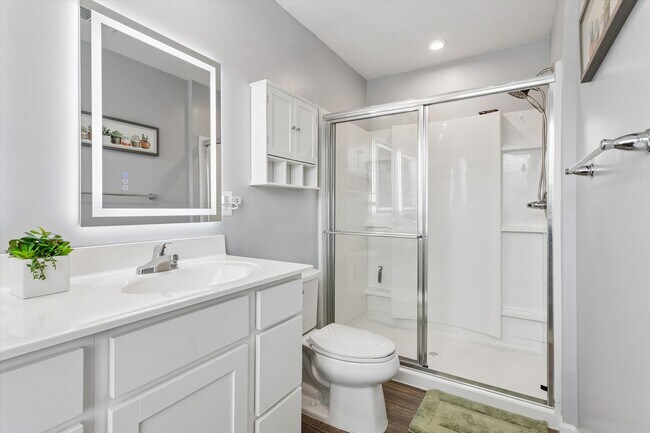 Building Photo - 4 Bedroom / 2.5 Bathroom - Marquis Hills