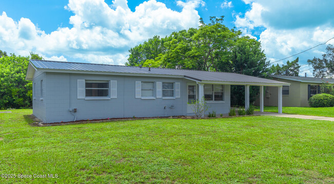 Building Photo - 2285 Dolphin Rd