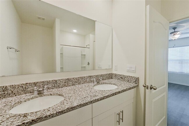 Building Photo - 32153 Katelin Cir