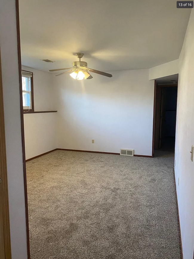 Building Photo - 237 Willow Dr
