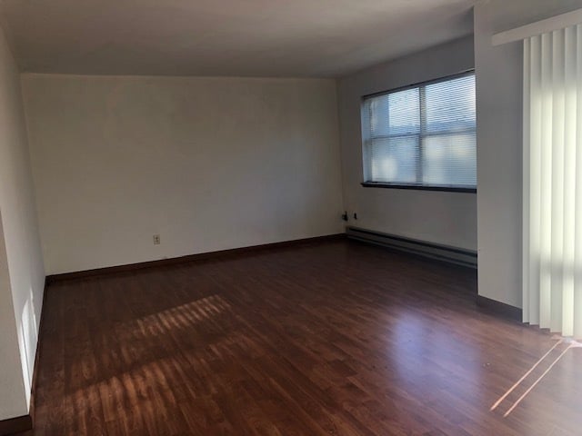 Living room - 114 NW 3rd Pl