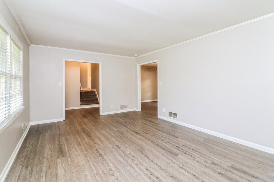 Building Photo - 2937 Thompson Cir