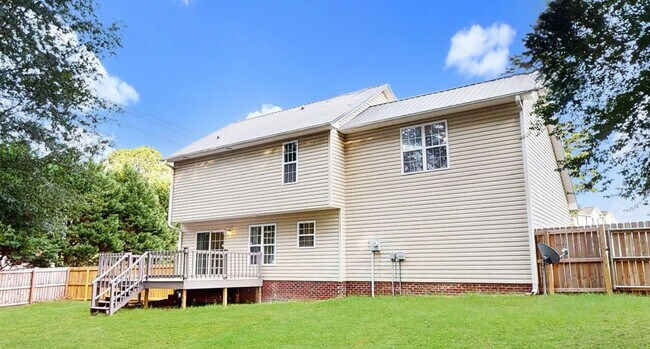 Building Photo - 10 Valley View Ct