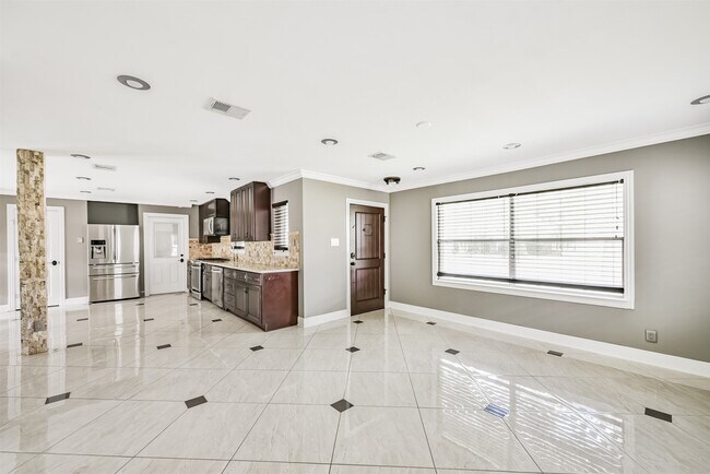 Building Photo - 6833 Concho St