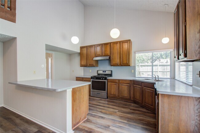 Building Photo - 13510 N Peachfield Cir