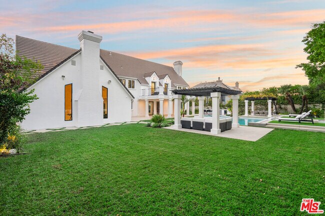 Building Photo - 4608 Westchester Dr