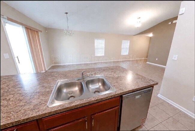 Building Photo - 12154 Alexandra Dr