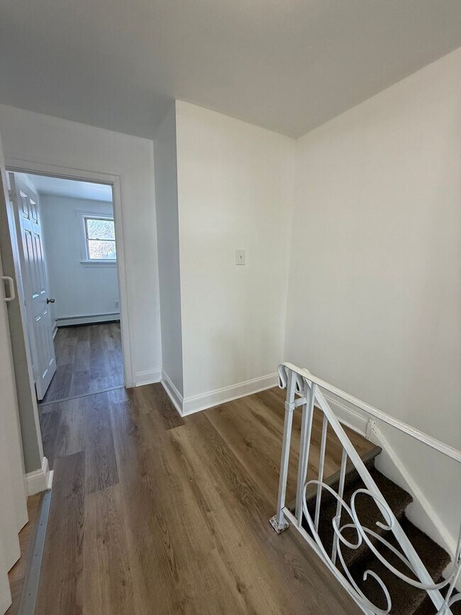 Building Photo - 1438 S 8th St