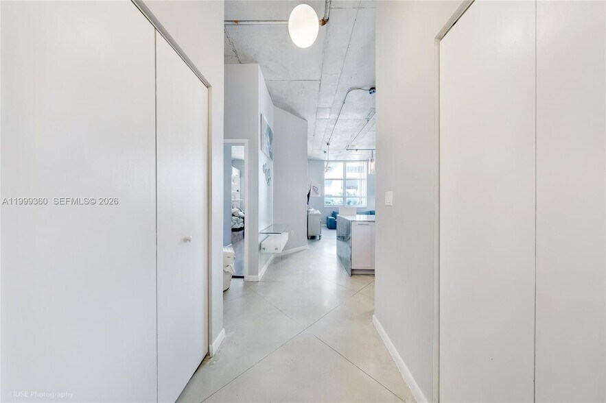 Building Photo - 2001 Biscayne Blvd