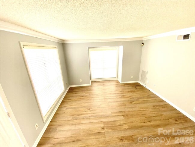 Building Photo - 1931 Lancer Ct