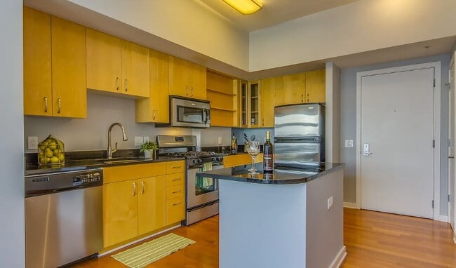 Building Photo - 475 K St NW
