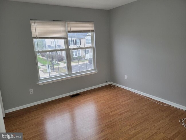 Building Photo - 2904 Saxony Dr