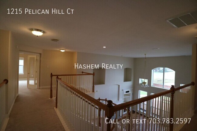 Building Photo - 1215 Pelican Hill Dr