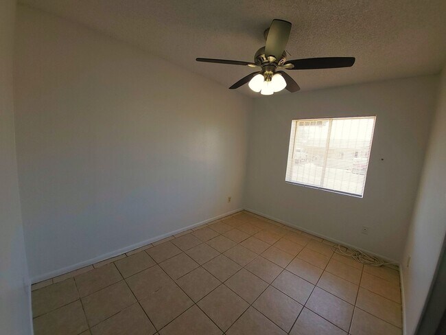 Building Photo - AFFORDABLE HOME WEST SIDE HOME!