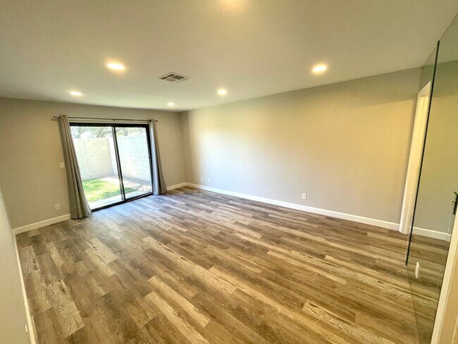 Building Photo - SINGLE STORY!! GATED COMMUNITY!! HIDDEN TR...