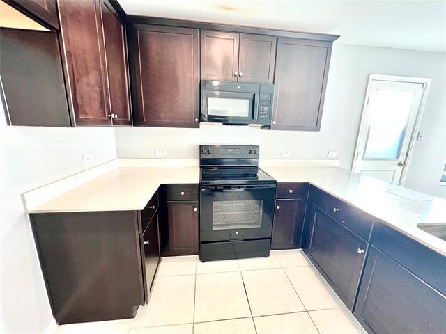 Building Photo - 5711 Bristle Leaf Dr