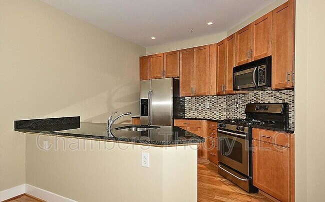 Building Photo - 1800 Wilson Blvd