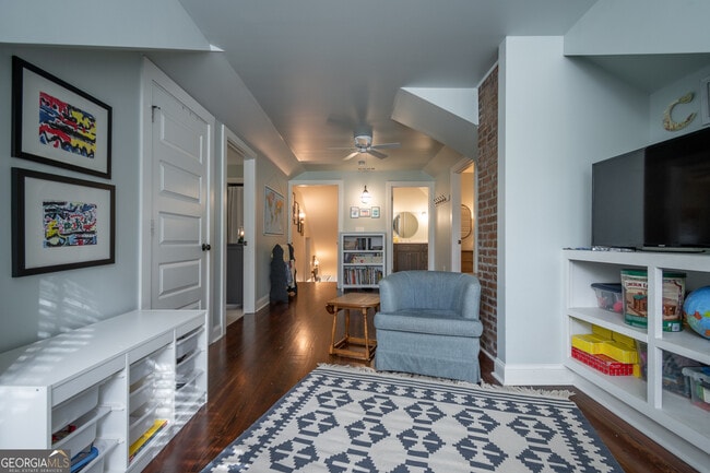 Building Photo - 290 Milledge Cir