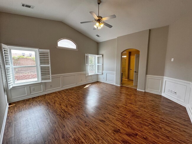 Building Photo - 8608 Quail Creek Ct NE