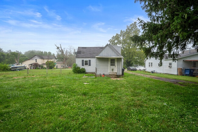 Building Photo - 2520 S Andrews Rd
