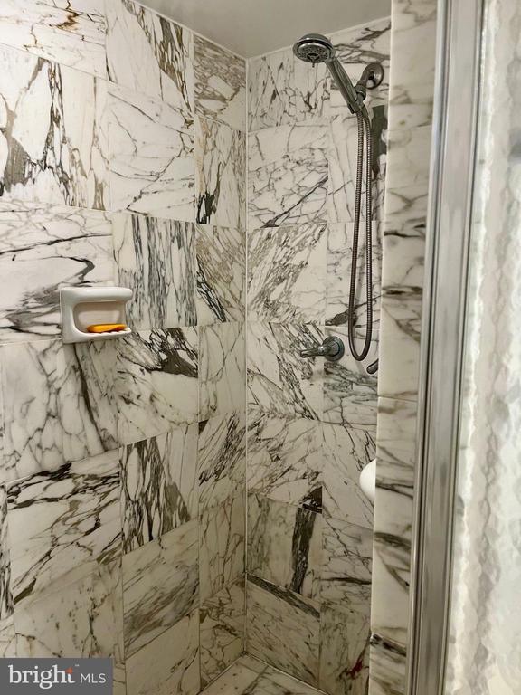 Building Photo - 1101 S Arlington Ridge Rd