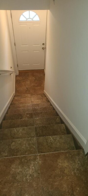 Building Photo - 10 Rockwell Ave