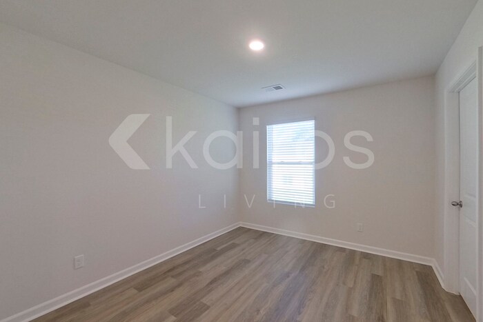 Building Photo - 105 Overstreet Way