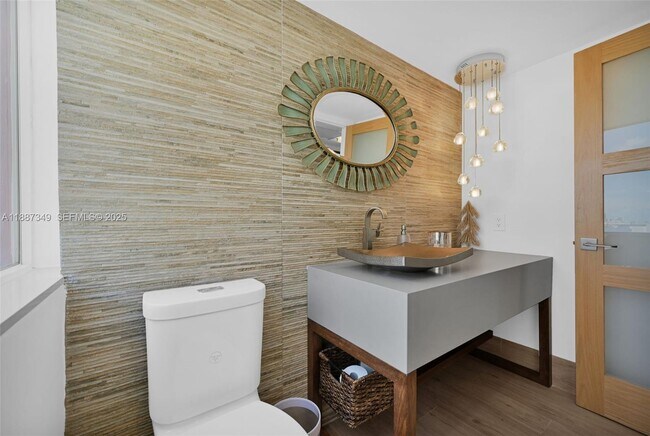 Building Photo - 1627 Brickell Ave