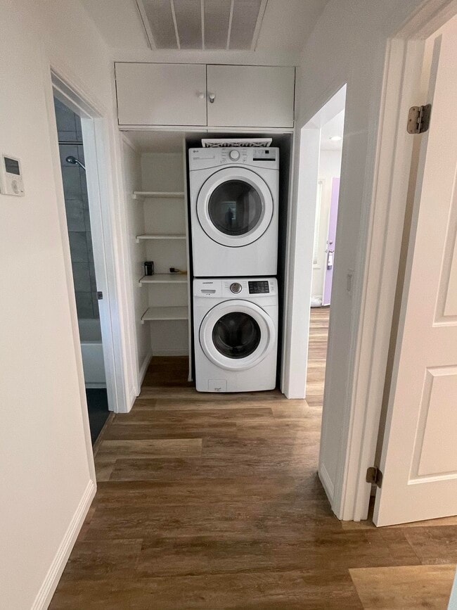Washer/Dryer Included - 2825 Hermosa Ave