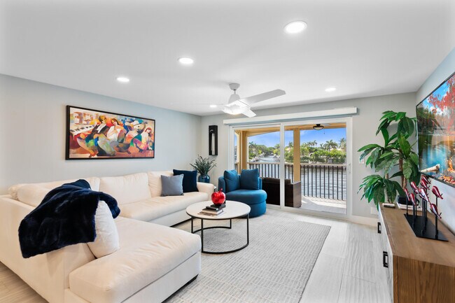 Building Photo - 2871 N Ocean Blvd