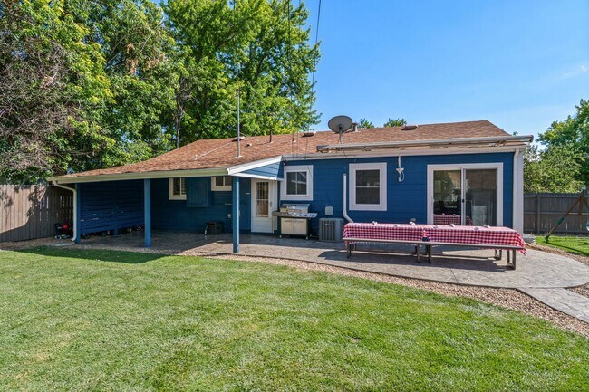 Building Photo - Modern South Denver Gem Available Now!!!
