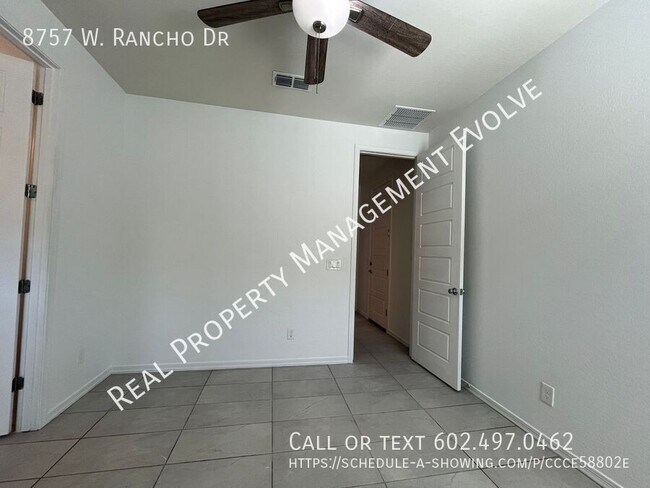 Building Photo - 8757 W Rancho Dr