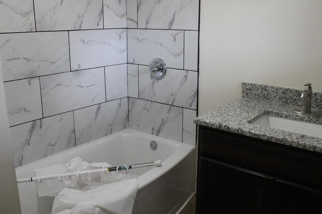 Building Photo - 9387 Mink St SW