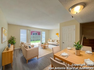 Building Photo - 311 E San Antonio Ave