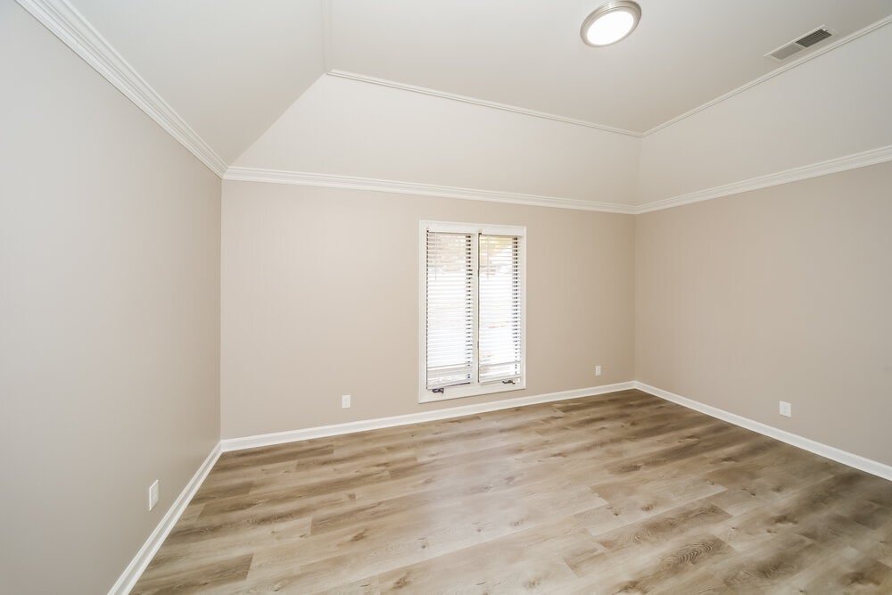 Building Photo - 6404 Evergreen Dr