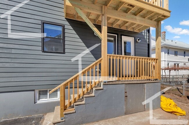 Building Photo - 43 Wright Ave