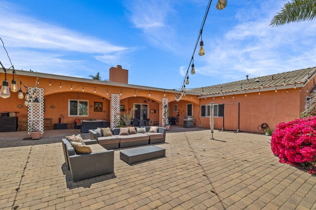 Building Photo - 15830 Rawhide Ln
