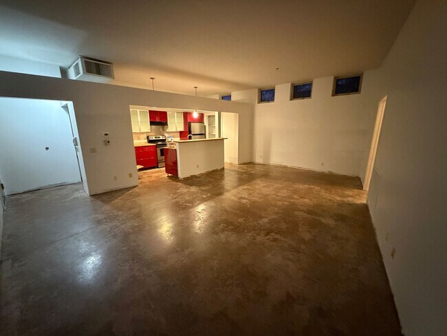 Building Photo - 2915 2nd Ave S