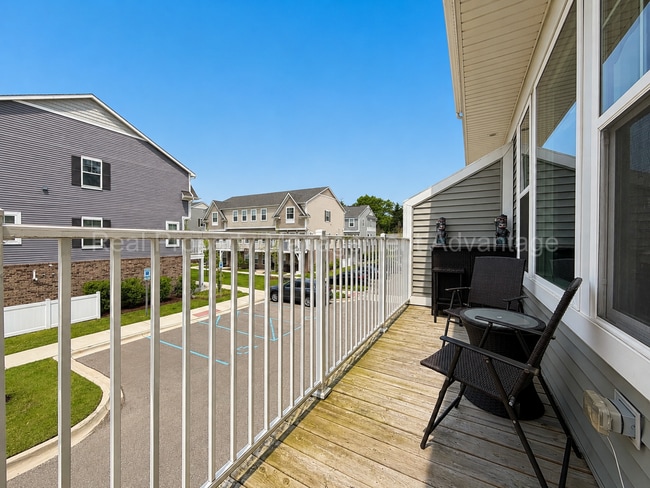 Building Photo - Modern 2020 Built Townhome Just Steps from Downtown Ferndale!