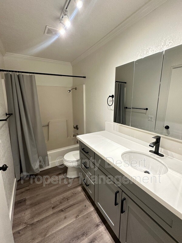 Building Photo - 74621 Shadow Hills Rd