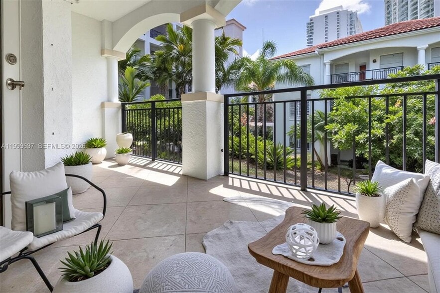 Building Photo - 3255 NE 184th St