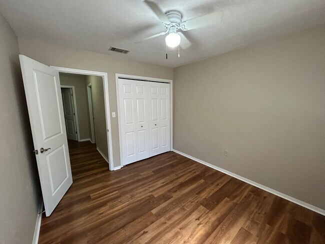 Building Photo - 507 NW 39th Rd