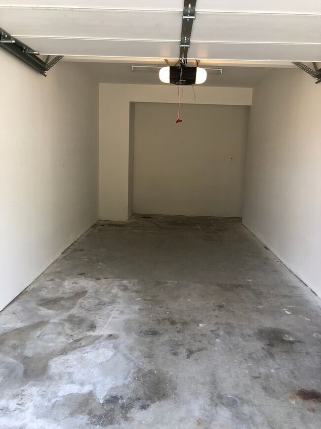 Building Photo - 1505 Palm Ave