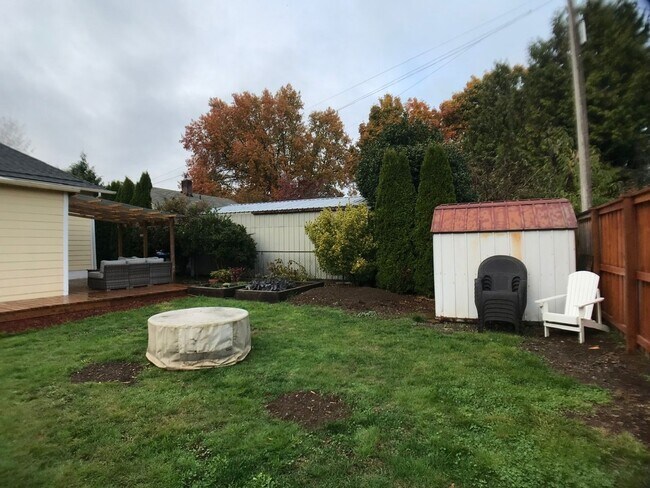 Building Photo - Charming remodeled Bungalow - 2 Bedrooms 1 Bath, 1,104 Sq. Ft.