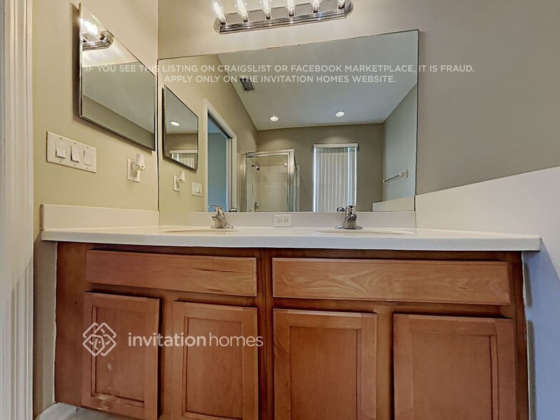 Building Photo - 1630 Emerald Hill Way